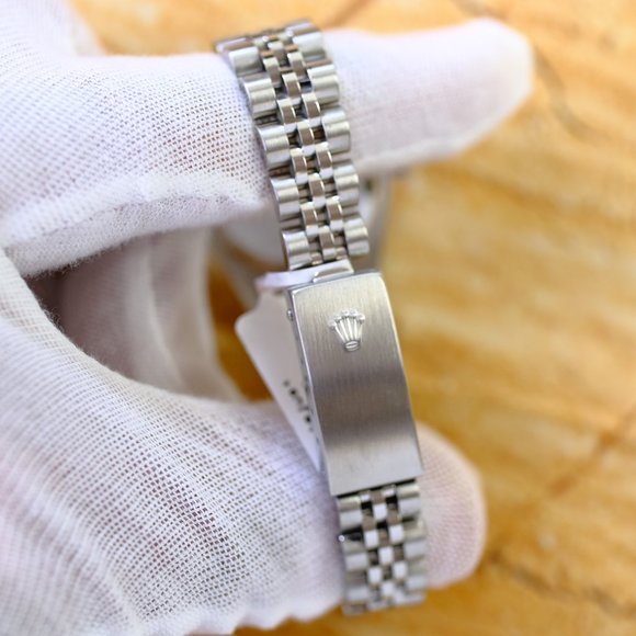 Rolex Datejust White Roman Dial 26mm W/Certificate - Picture 11 of 11